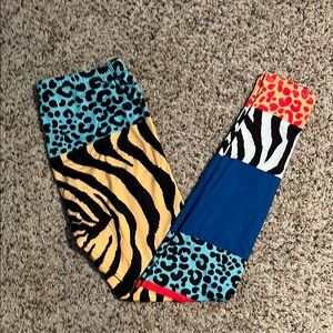 Size XL multicolored/patterned animal print leggings